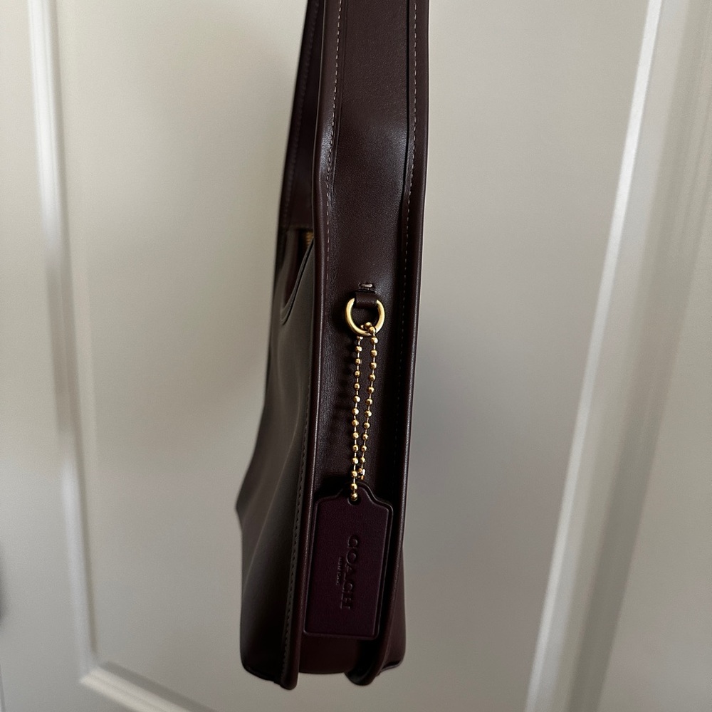 Coach Curve Zip Bag – Brown - Picture 5 of 8